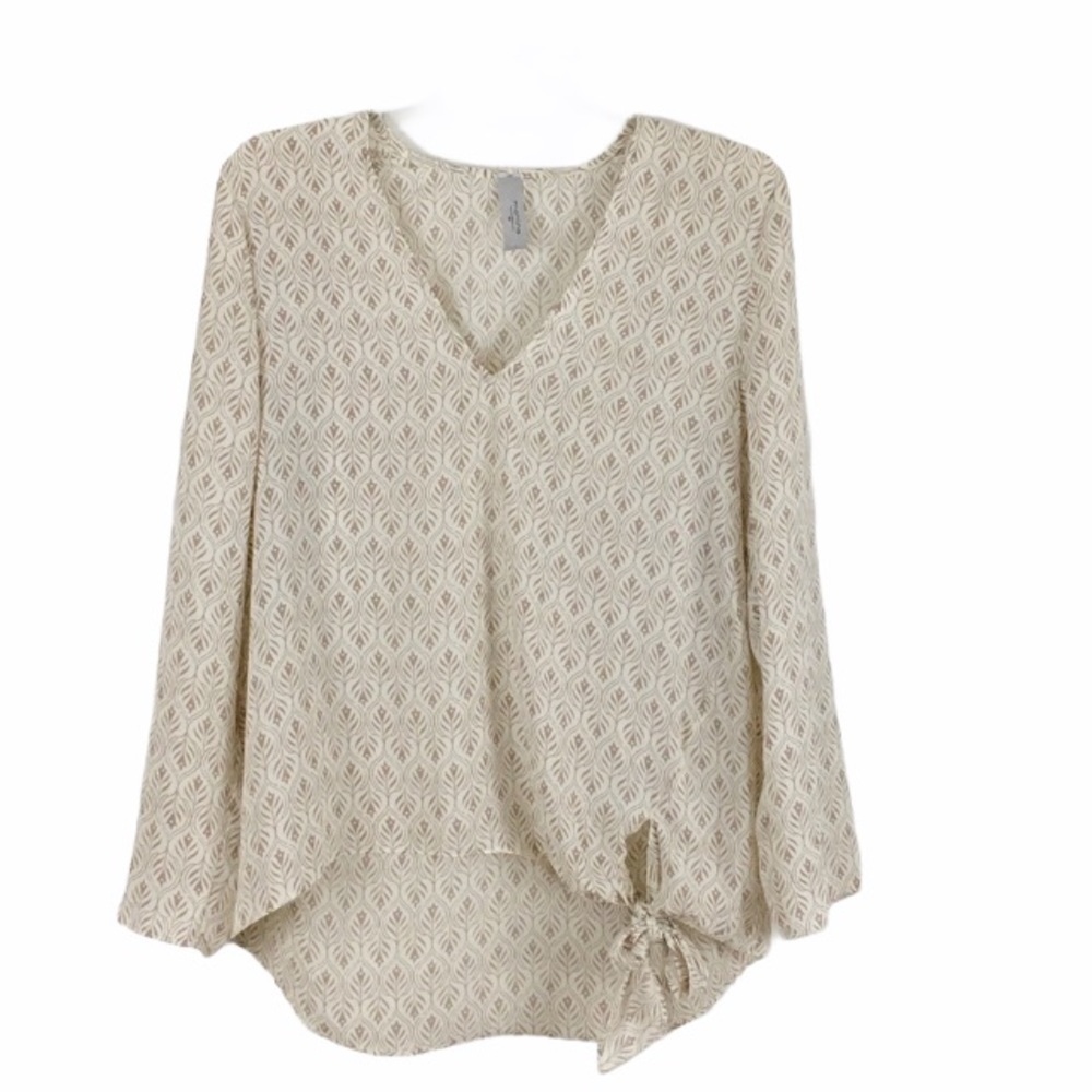 Mahina Ivory Leaf Print V-neck  Long Sleeve Top Size Medium